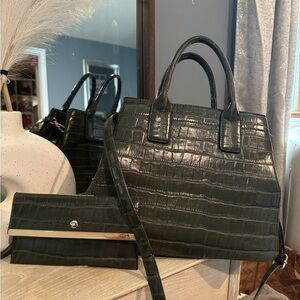 Elegant‎ Crocodile Embossed Handbag and Wallet Set